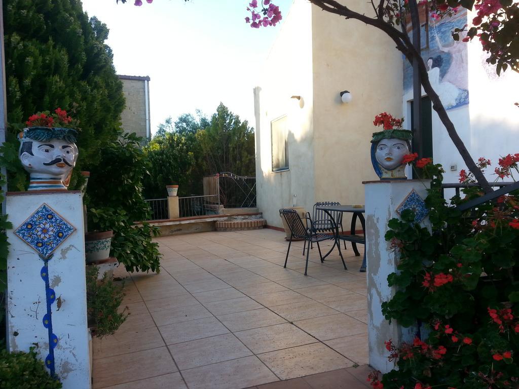 B&B La Casa Dell'Artista Assoro Экстерьер фото